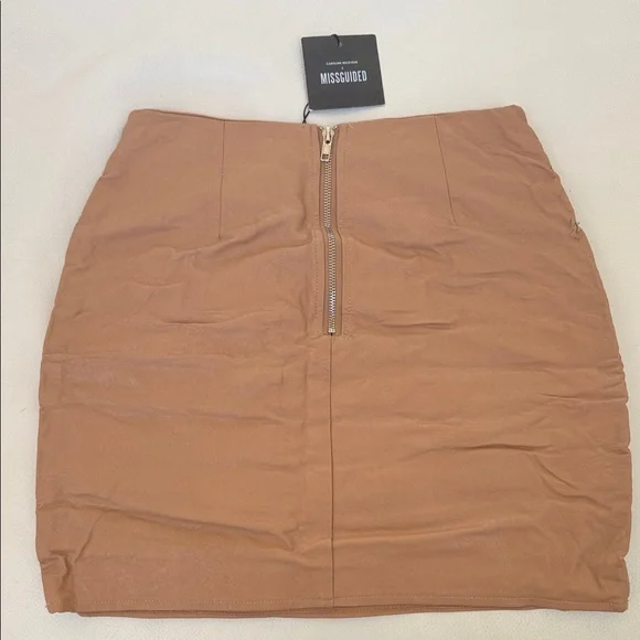 Missguided Belted Beige Mini Skirt - Picture 6 of 7